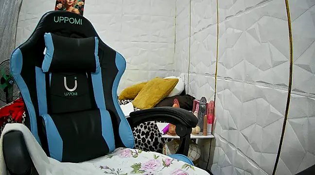 Snapshot of Mendoza_Amaranata chatting on February 17, 2025, 11:43 pm Mendoza Amaranata online show from February 17, 2025, 11:43 pm