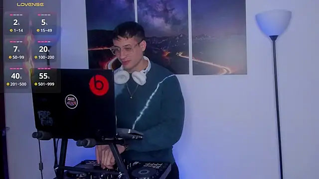 Snapshot of matt_saill chatting on November 17, 2025, 7:01 am matt saill online show from November 17, 2025, 7:01 am