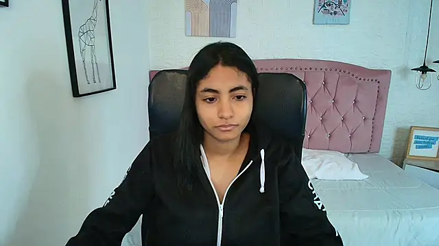 Snapshot of shaneelle chatting on December 16, 2025, 3:11 am shaneelle online show from December 16, 2025, 3:11 am