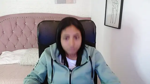 Snapshot of shaneelle chatting on November 7, 2025, 3:22 am shaneelle online show from November 7, 2025, 3:22 am