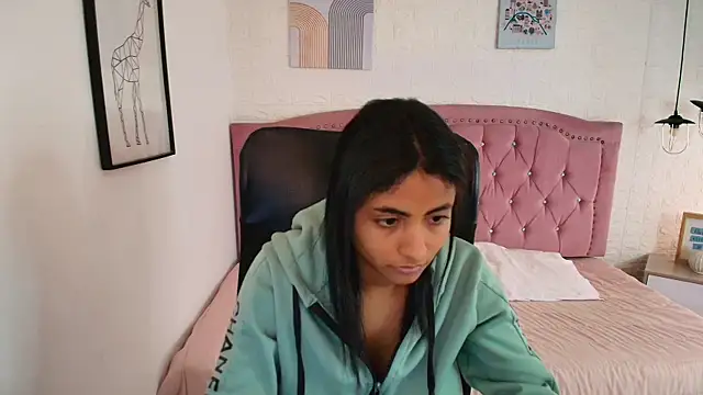 Snapshot of shaneelle chatting on November 29, 2025, 3:12 pm shaneelle online show from November 29, 2025, 3:12 pm