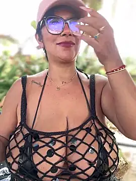 Saorii kiido online show from February 11, 2025, 7:48 pm