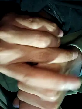 Snapshot of Alfrendino44 chatting on November 27, 2025, 4:02 am Alfrendino44 online show from November 27, 2025, 4:02 am