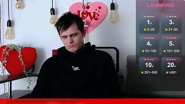 Snapshot of CarterCole chatting on February 14, 2025, 12:25 pm CarterCole online show from February 14, 2025, 12:25 pm