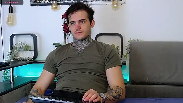 Snapshot of CarterCole chatting on March 8, 2025, 8:11 am CarterCole online show from March 8, 2025, 8:11 am