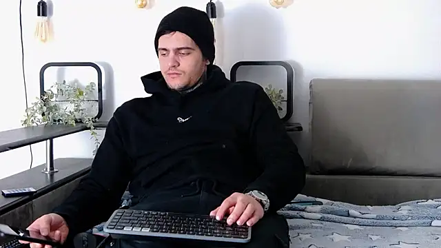 Snapshot of CarterCole chatting on February 23, 2025, 7:33 am CarterCole online show from February 23, 2025, 7:33 am