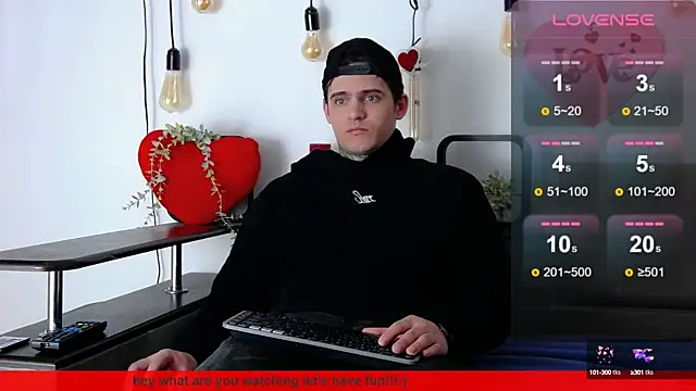 Snapshot of CarterCole chatting on February 13, 2025, 7:35 am CarterCole online show from February 13, 2025, 7:35 am