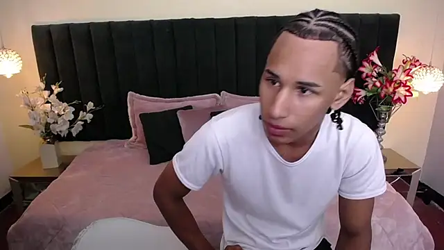 soft attraction online show from October 14, 2025, 7:47 pm