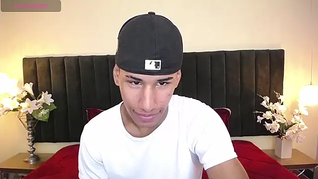 soft attraction online show from April 20, 2026, 7:37 pm