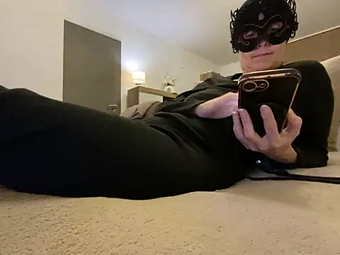 Marilou1983 online show from February 16, 2026, 10:07 pm