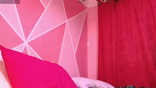 sara linares online show from November 23, 2025, 5:06 am