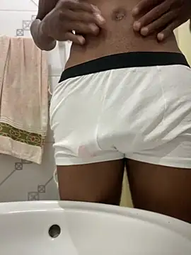 Snapshot of kidnovo chatting on December 8, 2024, 5:33 pm kidnovo online show from December 8, 2024, 5:33 pm