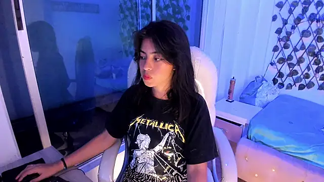 Snapshot of Vic_beckeer chatting on February 9, 2025, 4:57 am Vic beckeer online show from February 9, 2025, 4:57 am