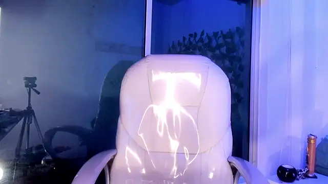 Snapshot of Vic_beckeer chatting on February 17, 2025, 5:25 am Vic beckeer online show from February 17, 2025, 5:25 am