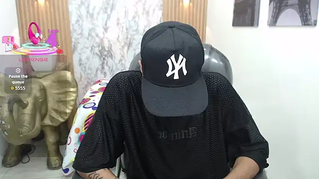 Snapshot of Noha_scott chatting on September 9, 2025, 5:55 pm Noha scott online show from September 9, 2025, 5:55 pm