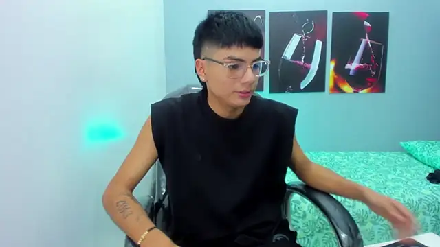 Snapshot of Noha_scott chatting on February 23, 2025, 10:42 pm Noha scott online show from February 23, 2025, 10:42 pm