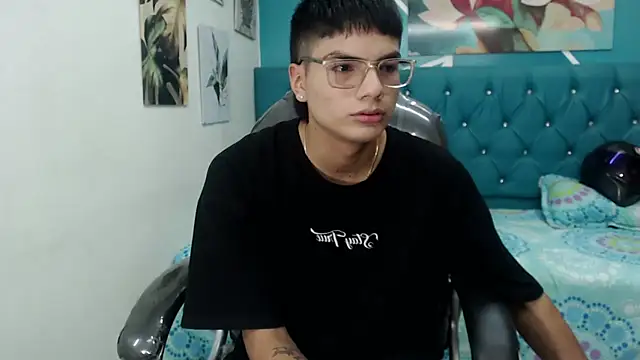 Snapshot of Noha_scott chatting on February 19, 2025, 10:42 pm Noha scott online show from February 19, 2025, 10:42 pm