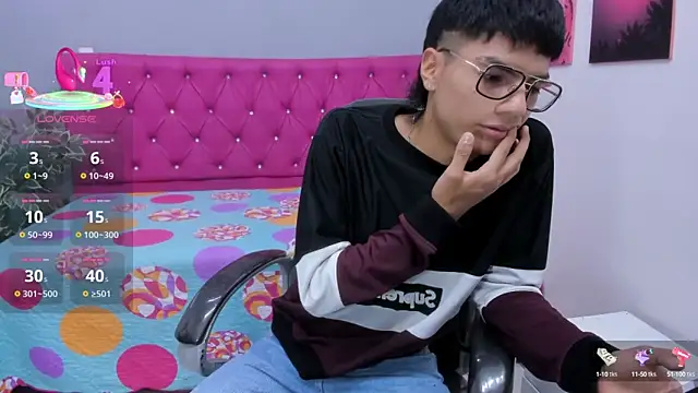 Snapshot of Noha_scott chatting on September 17, 2025, 11:07 pm Noha scott online show from September 17, 2025, 11:07 pm