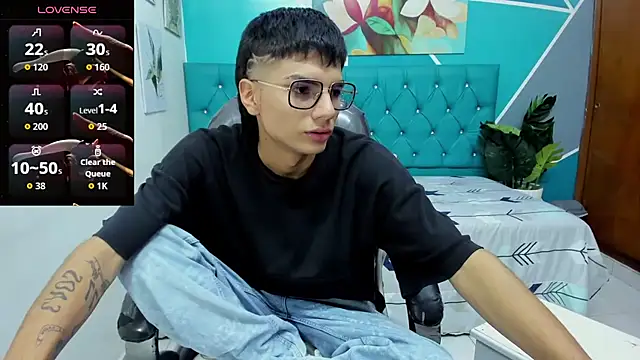 Snapshot of Noha_scott chatting on November 8, 2025, 12:25 am Noha scott online show from November 8, 2025, 12:25 am