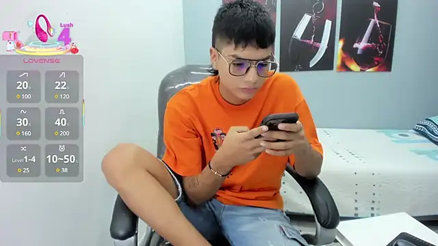 Snapshot of Noha_scott chatting on March 19, 2025, 10:42 pm Noha scott online show from March 19, 2025, 10:42 pm