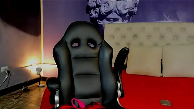 Snapshot of lola_red95 chatting on February 26, 2025, 2:16 pm lola red95 online show from February 26, 2025, 2:16 pm