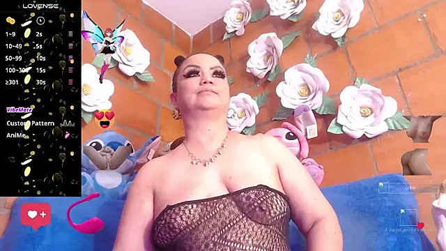 IngritBitch online show from November 1, 2025, 2:11 pm