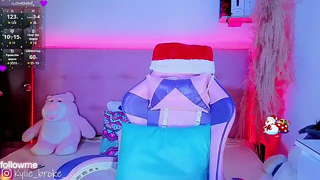 Kylie brokee online show from December 19, 2025, 9:06 pm