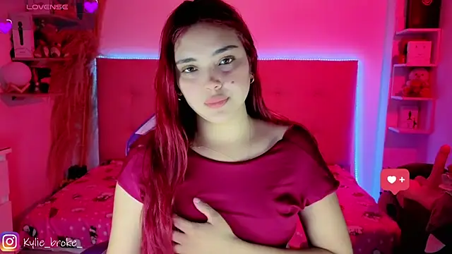 Snapshot of Kylie_brokee chatting on May 29, 2026, 9:10 pm Kylie brokee online show from May 29, 2026, 9:10 pm