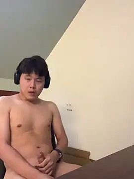 Snapshot of Joseph_99002 chatting on December 14, 2024, 6:35 am Joseph 99002 online show from December 14, 2024, 6:35 am