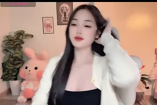  Aimy  online show from December 14, 2025, 8:14 pm