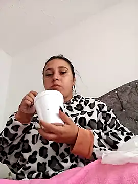 Juanamd1 online show from November 14, 2025, 1:15 pm