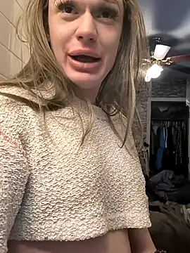 Snapshot of ImCarolinaCutiexxx chatting on November 20, 2025, 6:41 pm ImCarolinaCutiexxx online show from November 20, 2025, 6:41 pm