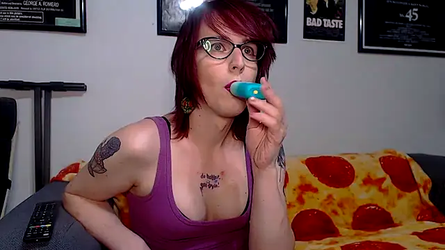 Snapshot of RyffBurnz chatting on April 9, 2026, 12:23 am RyffBurnz online show from April 9, 2026, 12:23 am