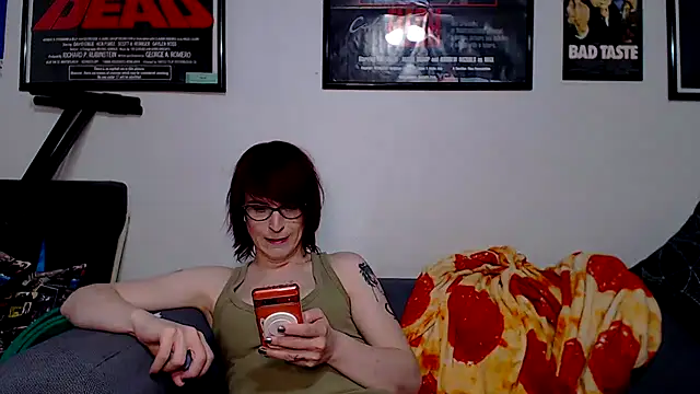 Snapshot of RyffBurnz chatting on April 28, 2026, 11:31 pm RyffBurnz online show from April 28, 2026, 11:31 pm