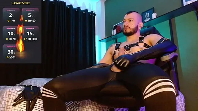 Snapshot of castle_87 chatting on November 25, 2025, 9:26 pm castle 87 online show from November 25, 2025, 9:26 pm