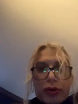 jennaycaa online show from November 17, 2025, 6:28 am