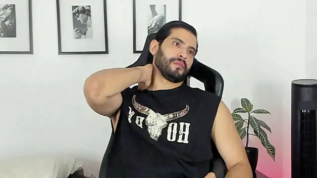 Snapshot of Dereck_vega chatting on July 15, 2026, 11:12 pm Dereck vega online show from July 15, 2026, 11:12 pm