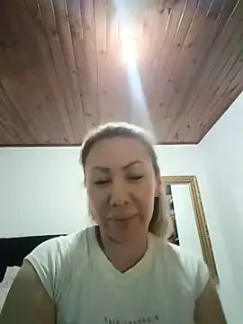 Snapshot of coral_smitth chatting on July 19, 2026, 5:21 pm coral smitth online show from July 19, 2026, 5:21 pm