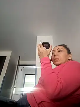 Snapshot of coral_smitth chatting on November 18, 2025, 2:31 pm coral smitth online show from November 18, 2025, 2:31 pm