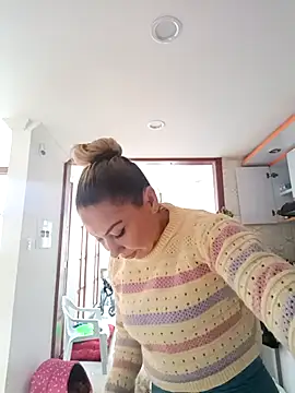 coral smitth online show from April 18, 2026, 7:40 pm