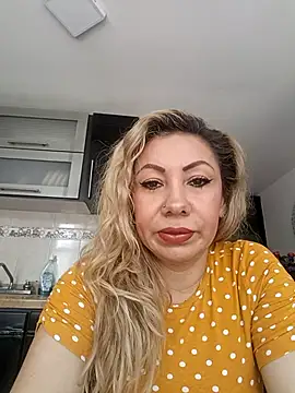 Snapshot of coral_smitth chatting on September 22, 2025, 6:25 pm coral smitth online show from September 22, 2025, 6:25 pm