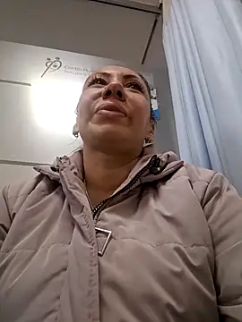 Snapshot of coral_smitth chatting on November 8, 2025, 1:14 pm coral smitth online show from November 8, 2025, 1:14 pm