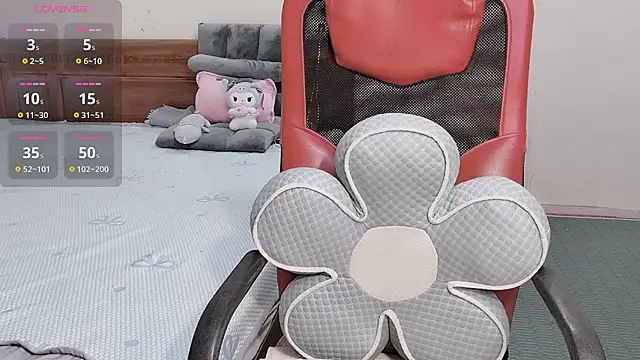 TrinhH Nabbi online show from October 22, 2025, 6:35 am