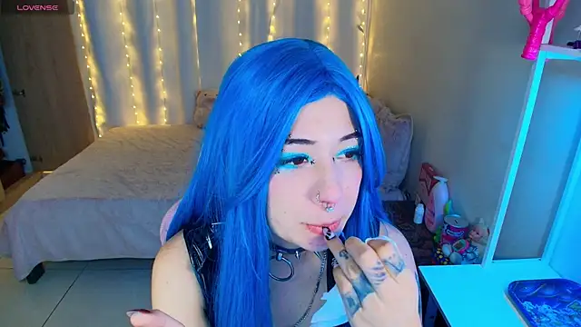 Snapshot of mily_milk_ chatting on April 11, 2026, 7:05 am mily milk online show from April 11, 2026, 7:05 am