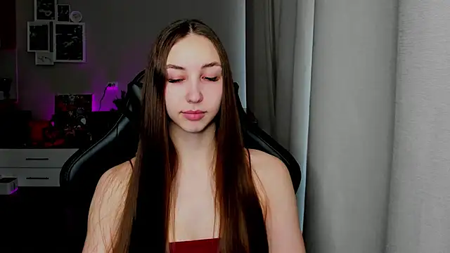 Sm0ly online show from March 30, 2026, 2:46 am