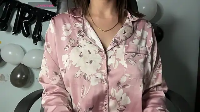 Snapshot of Dazzling__ira chatting on January 21, 2025, 12:15 am Dazzling ira online show from January 21, 2025, 12:15 am