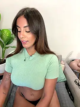 Snapshot of Brownfitbabyy chatting on January 16, 2026, 12:09 pm Brownfitbabyy online show from January 16, 2026, 12:09 pm