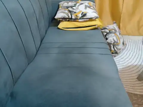 Snapshot of leslysexygirl chatting on January 15, 2026, 5:38 pm leslysexygirl online show from January 15, 2026, 5:38 pm