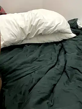 Snapshot of zeck80 chatting on October 30, 2025, 10:50 pm zeck80 online show from October 30, 2025, 10:50 pm