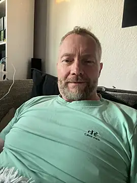 Snapshot of Rockburg chatting on March 21, 2025, 6:05 am Rockburg online show from March 21, 2025, 6:05 am